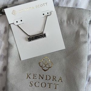 Kendra Scott necklace